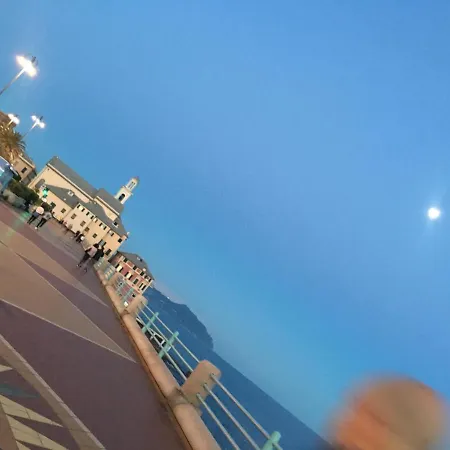 Casa Delle Sirene 5 Minuti Mare Boccadasse * Genua